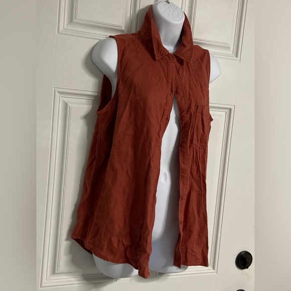T4a- ECOTHREADS Rust Orange Sleeveless Button Up LINEN Shirt - Picture 2 of 6